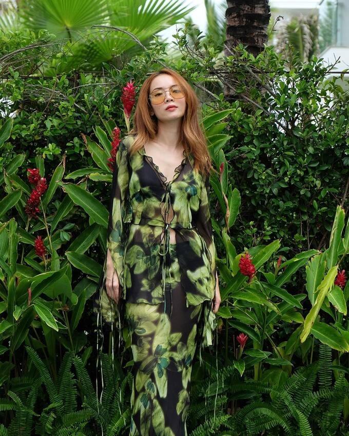 Học 4 mỹ nhân Việt có thời trang du lịch đẹp - sang - quyến rũ-7