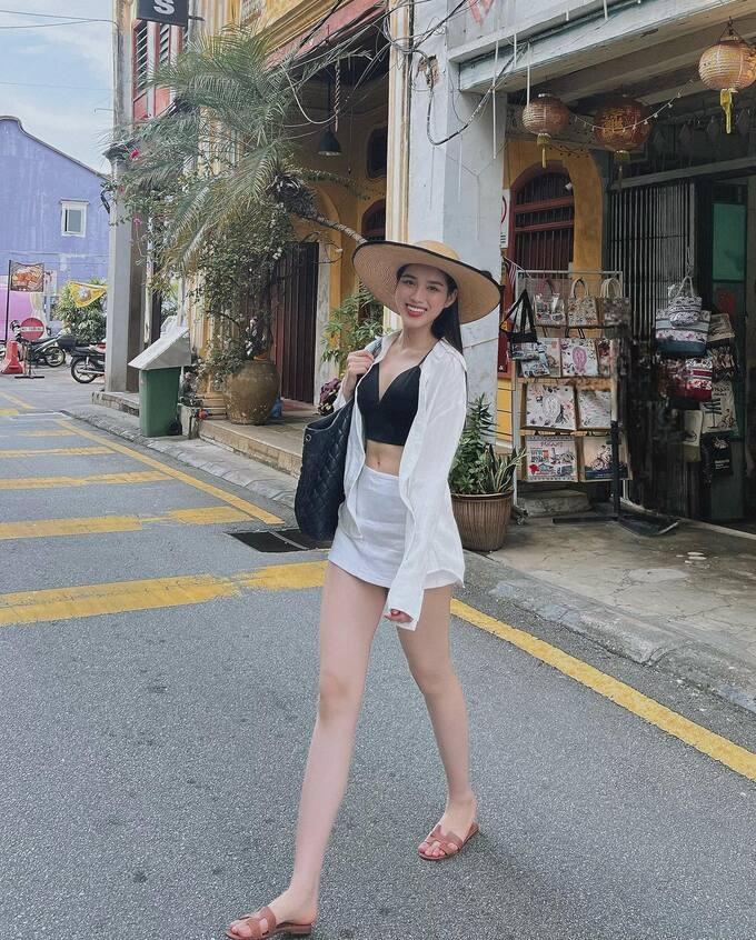 Học 4 mỹ nhân Việt có thời trang du lịch đẹp - sang - quyến rũ-9