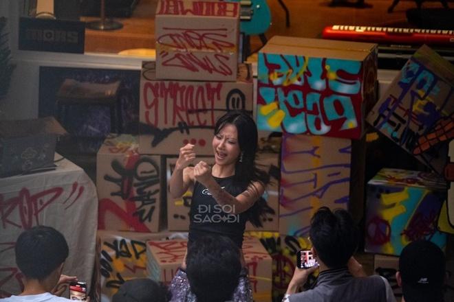 Suboi khoe visual nổi bật trong buổi gặp gỡ đặc biệt với CEO Tim Cook tại Hà Nội-2