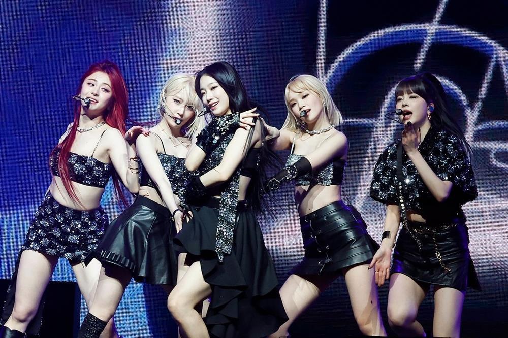 Nhóm nữ hát live tệ hại khiến người Hàn xấu hổ: Họ gọi đây là ca sĩ sao?-1