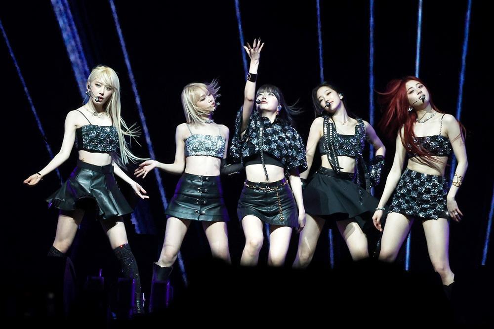 Nhóm nữ hát live tệ hại khiến người Hàn xấu hổ: Họ gọi đây là ca sĩ sao?-3