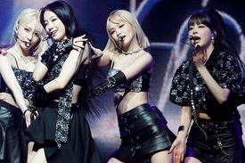 Nhóm nữ hát live tệ hại khiến người Hàn xấu hổ: Họ gọi đây là ca sĩ sao?
