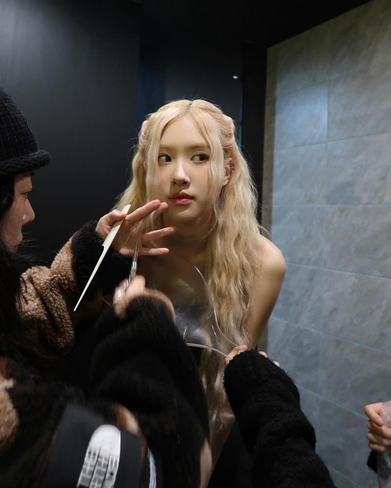 Rosé (BlackPink) xinh như búp bê nhưng vẫn gây lo ngại-7