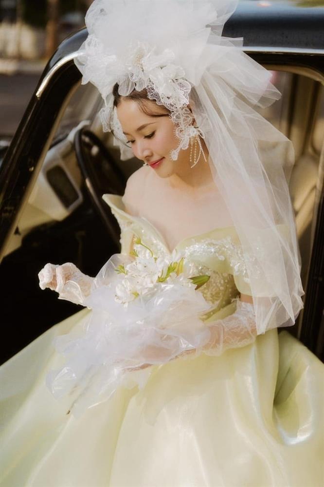 Trọn bộ ảnh mặc váy cưới đẹp như nàng thơ của Midu-3