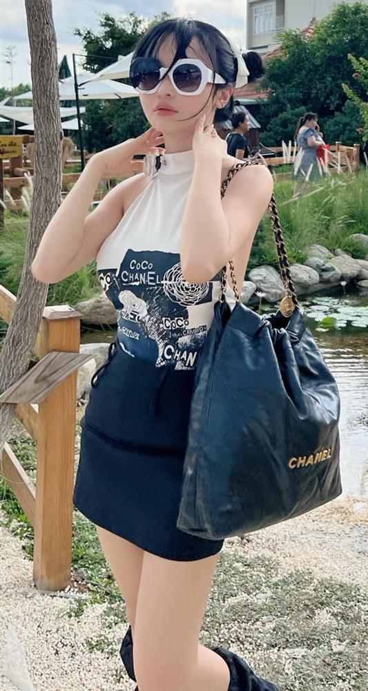 Vợ đại gia nhiều siêu xe nhất nhì Việt Nam: Sống sang chảnh, sở hữu đồng hồ cả thế giới chỉ có 7 chiếc-3