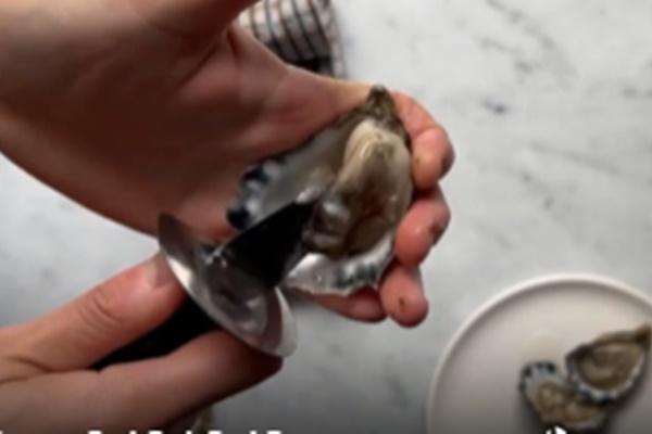 Cách làm hàu nướng phô mai thơm béo, ngon như ở nhà hàng-3