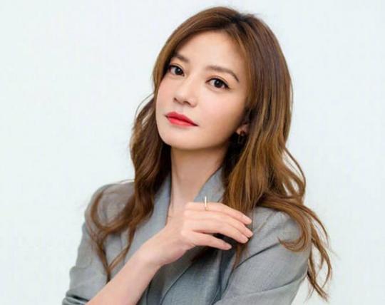 Tài sản của Triệu Vy bị phong tỏa giữa lúc tin đồn tái xuất Cbiz nổ ra-2