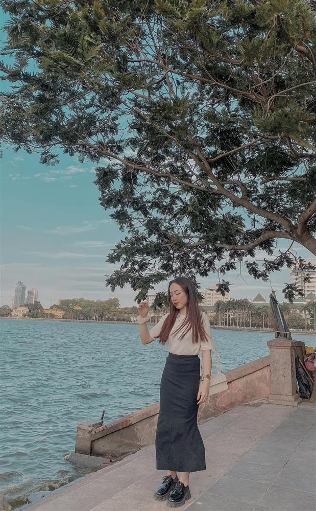 Style cô giáo tiểu học của bà xã cựu thủ môn U23 Việt Nam - Phí Minh Long-6