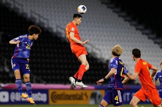Bế tắc cùng cực, U23 Trung Quốc đưa thủ môn vào đá tiền đạo trước U23 Nhật Bản-2