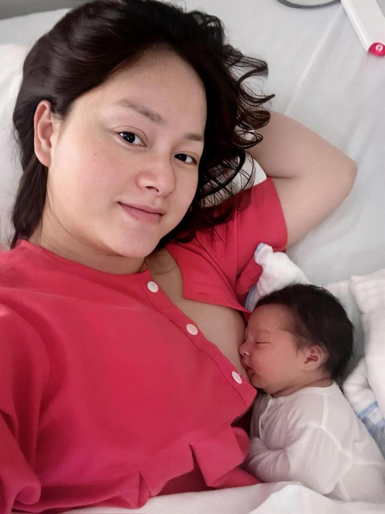 Trải nghiệm sinh mổ: Lan Phương đau phát sốt, Diễm Trang bị khuyết sẹo ứ dịch