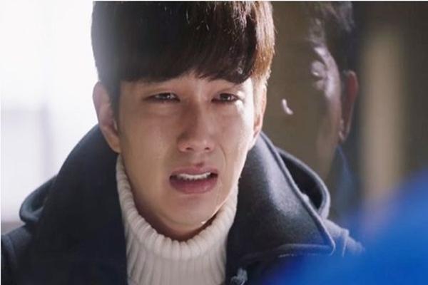 Ra sức tán tỉnh lại vợ cũ nhưng lúc đưa nhau vào khách sạn, tôi sốc nặng khi lớp xiêm y trút bỏ-1