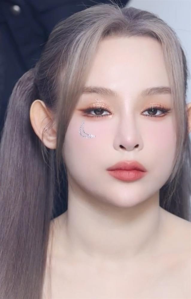 Clip 2 phút biến hình Huyền Baby thành Hằng Nga kiêu sa-5