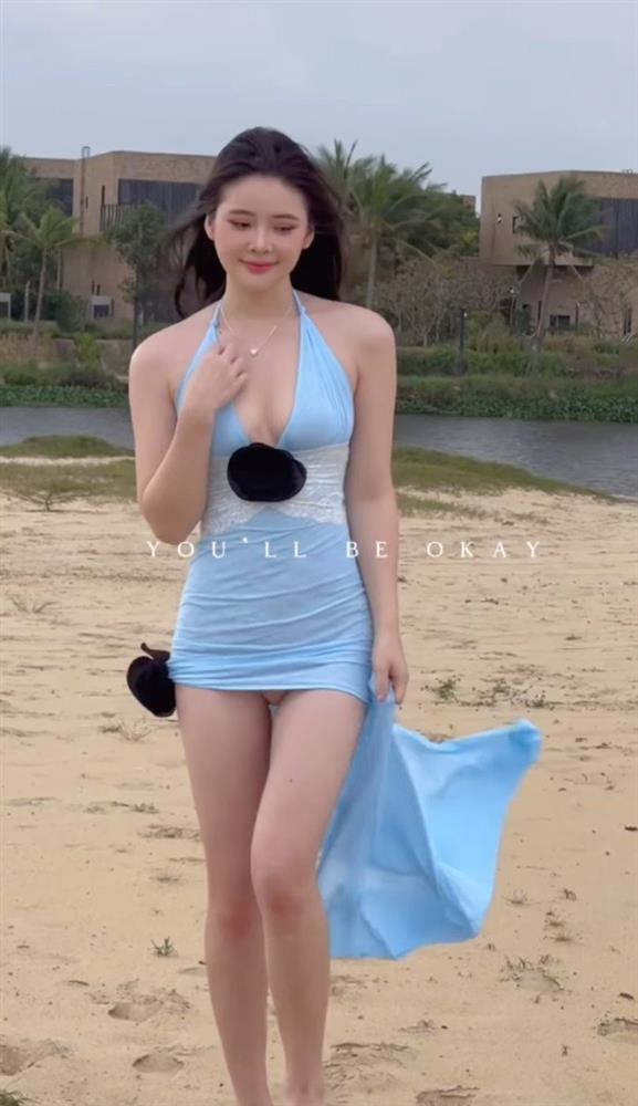 Tiểu thư xinh nhất RMIT xinh đẹp như nàng thơ với váy cúp, khoe thềm ngực đầy-2