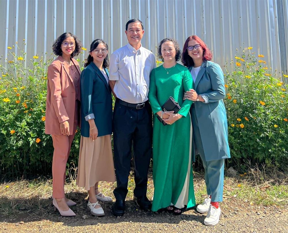 Đám cưới cực hiếm ở Lâm Đồng, 3 chị em làm cô dâu cùng ngày, vào hôn trường cùng giờ-4