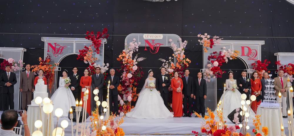 Đám cưới cực hiếm ở Lâm Đồng, 3 chị em làm cô dâu cùng ngày, vào hôn trường cùng giờ-7