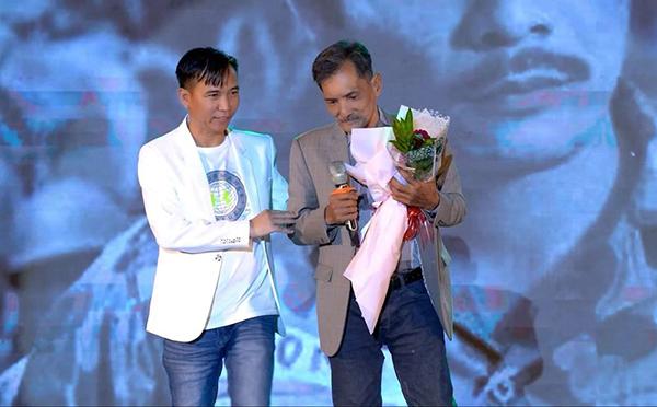 Tình hình mới nhất của Thương Tín: Còn 50 nghìn trong túi, đi lang thang tìm người thân-2