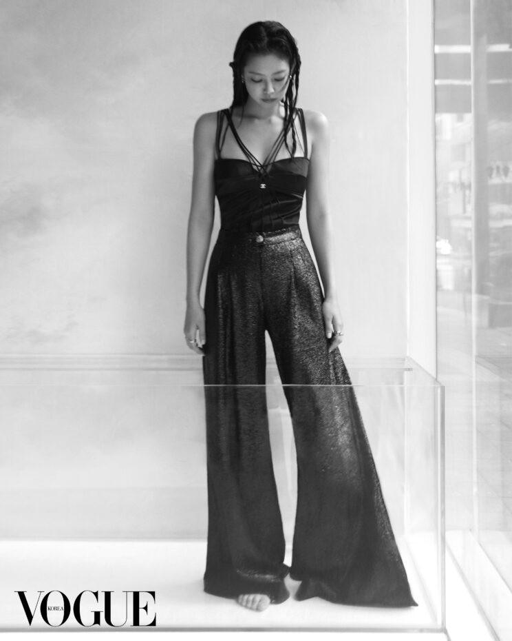 Jennie (BlackPink) còn táo bạo hơn nữa-5