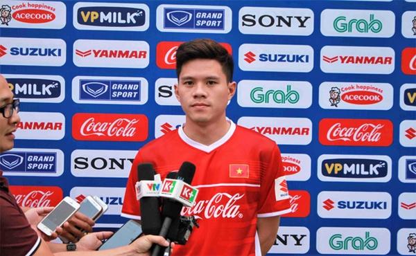 Trung vệ đội tuyển Việt Nam tán đổ hot girl mẹ đơn thân vừa khoe xây nhà bạc tỉ-1