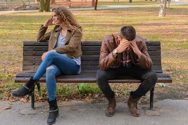 Đến nhà vợ cũ xin tha thứ, gã đàn ông bủn rủn tay chân vì người ra mở cửa-2