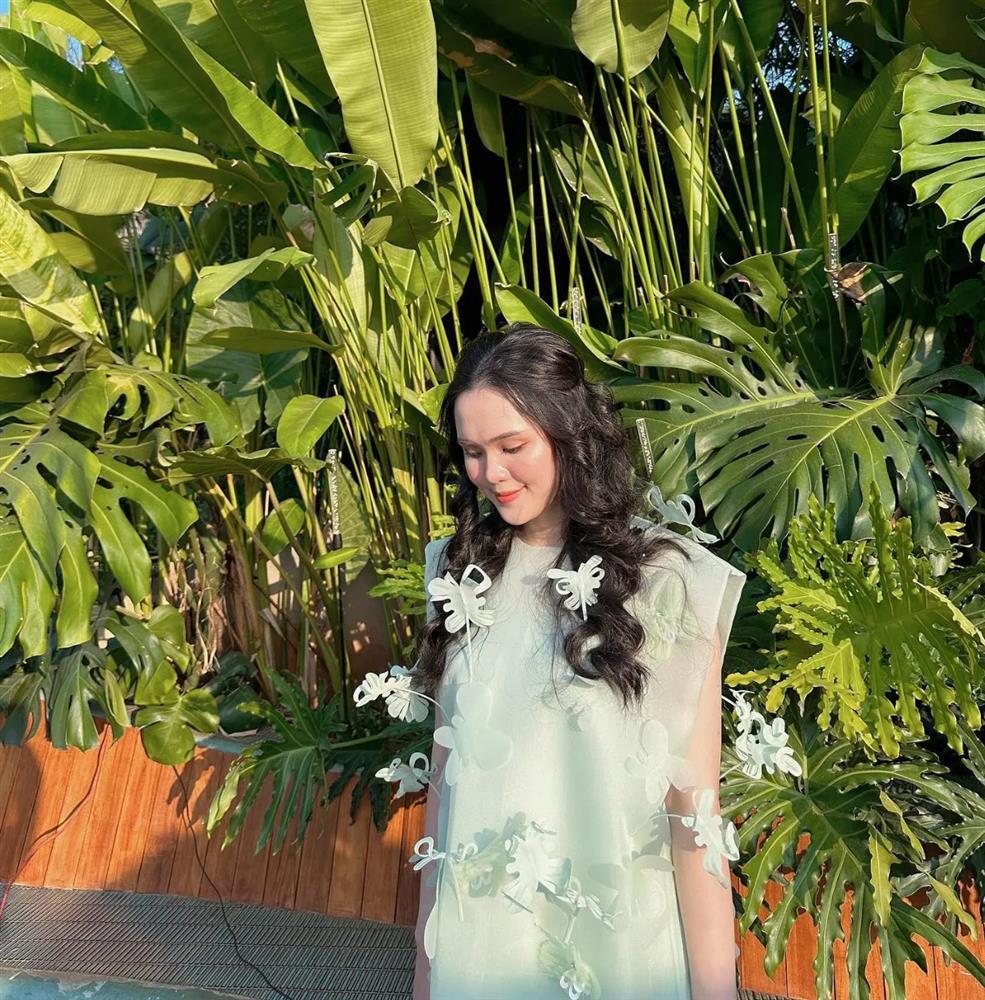 Bà xã hậu vệ Đỗ Duy Mạnh sắc vóc thay đổi thế nào sau sinh con thứ 2?-8