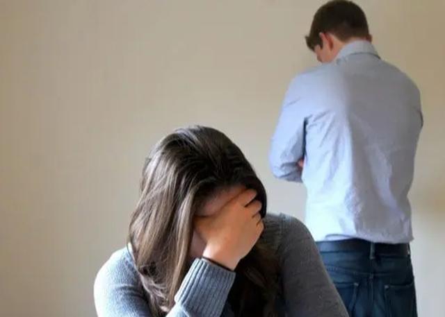 Sau sự cố phòng the, chồng đưa ra lời đề nghị oái oăm khiến tôi nghẹn đắng-1