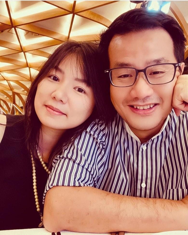 Ngô Quỳnh Anh (Mắt Ngọc) vẫn trẻ mãi không già, khoe ảnh hạnh phúc bên chồng giám đốc rạng rỡ-1