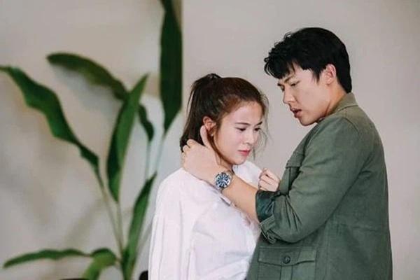 Chồng bỏ vợ mới sinh nằm viện để về tìm tình một đêm-1