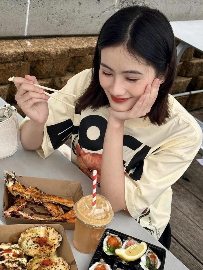 Bố Hoa hậu Ý Nhi lên tiếng phản hồi việc con gái bí mật kết hôn-3