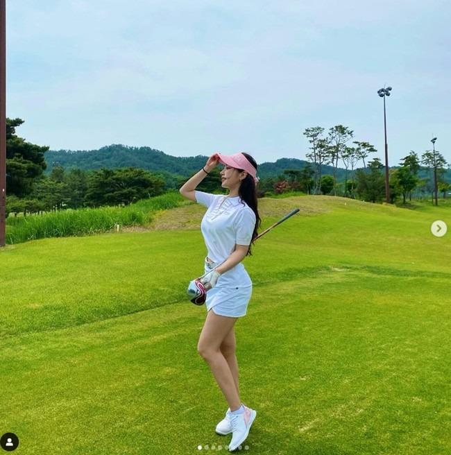 Cô giáo Pilates gây sốt nhờ vẻ đẹp đầy đặn, nở nang-5