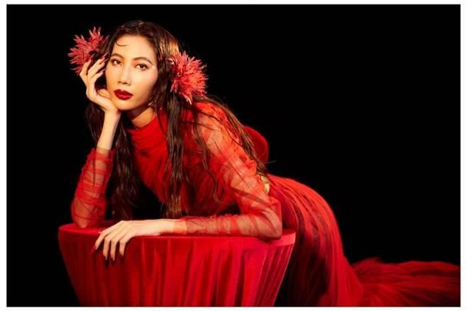 Người mẫu Cao Ngân: Tôi vốn ‘quê’ nên bán trà muối ớt ở vỉa hè cũng bình thường-3