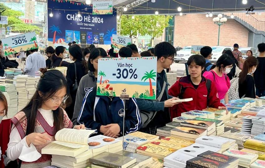 Thấy gì từ khủng hoảng truyền thông ở vụ ồn ào quấy rối của Tổng giám đốc Nhã Nam?-4