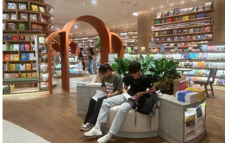 Thấy gì từ khủng hoảng truyền thông ở vụ ồn ào quấy rối của Tổng giám đốc Nhã Nam?-5