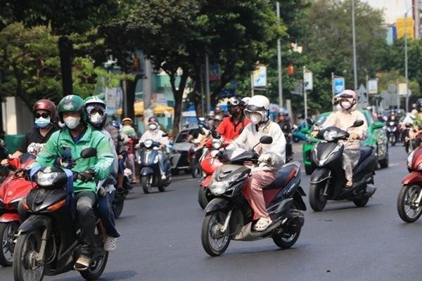 Khung hình phạt người được giới thiệu có khả năng cầu mưa cho TPHCM-1