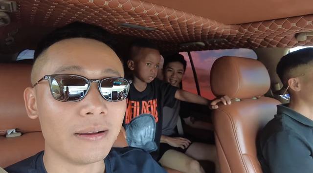 Quang Linh Vlogs háo hức đưa Lôi Con về Việt Nam, phút 89 gặp sự cố buộc phải hủy chuyến-4