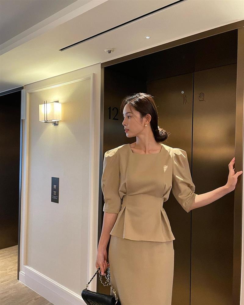 5 kiểu đầm thanh lịch và tôn dáng, phù hợp để diện khi tới sở làm-3