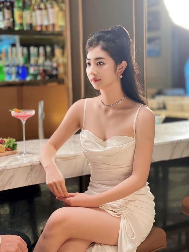 Hình ảnh đời thường cực chill của nữ diễn viên gây ức chế nhất Trạm Cứu Hộ Trái Tim-4