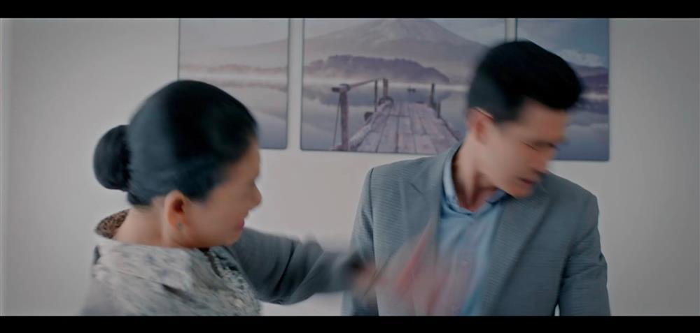 Mẹ chồng Hồng Diễm phản ứng thế nào sau cái tát dạy dỗ con trai Quang Sự?-3