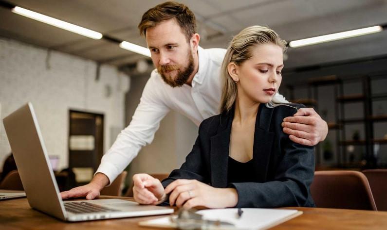 Cái kết đắng cho gã bác sĩ 57 tuổi hại đời 265 phụ nữ và bé gái-1