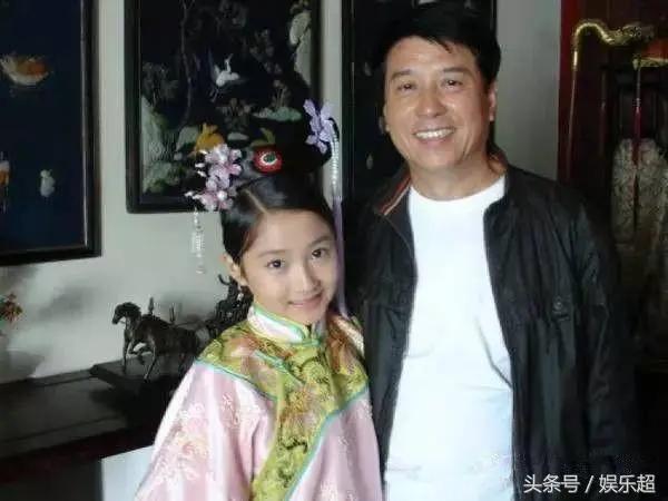 Sao nhí quốc dân dậy thì xuất sắc, khoe nhan sắc xinh đẹp cùng đôi chân cực phẩm, vạn người mê-2