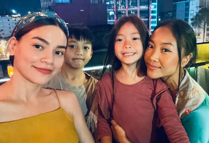 Tình bạn con sao: Ái nữ nhà Quyền Linh - Hồng Vân luôn bên nhau, con nhà Hồ Ngọc Hà - Đoan Trang chuẩn hội ‘Rich kid’-9