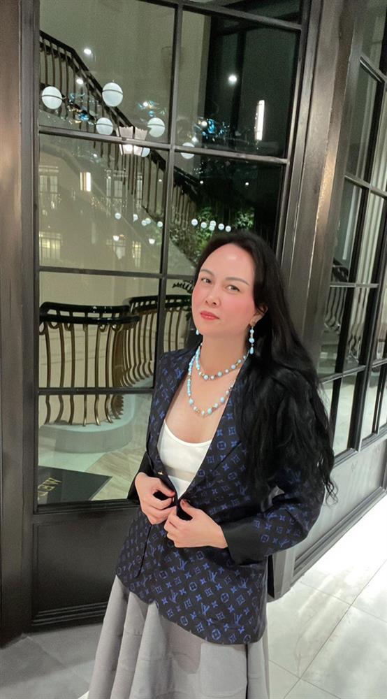 Chia tay Quách Ngọc Ngoan, nhan sắc Phượng Chanel thăng hạng chỉ bằng một phương pháp-7