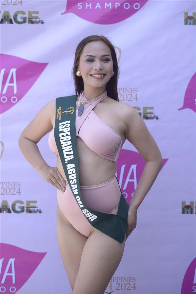 Thí sinh Hoa hậu Trái Đất Philippines lộ nhược điểm với bikini