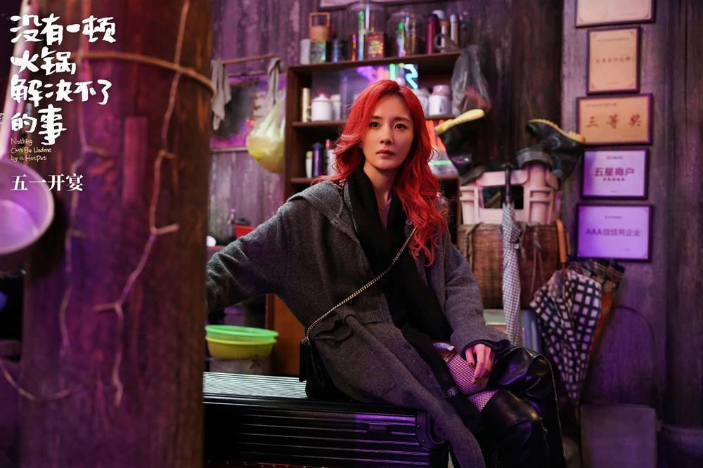 Dương Mịch nhận chỉ trích vì móng tay, vướng nghi vấn coi thường nhân viên trong trường quay-3