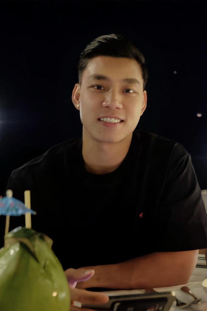 Cầu thủ Văn Thanh ở tuổi 27: Lái siêu xe, mua nhà cả chục tỷ-1