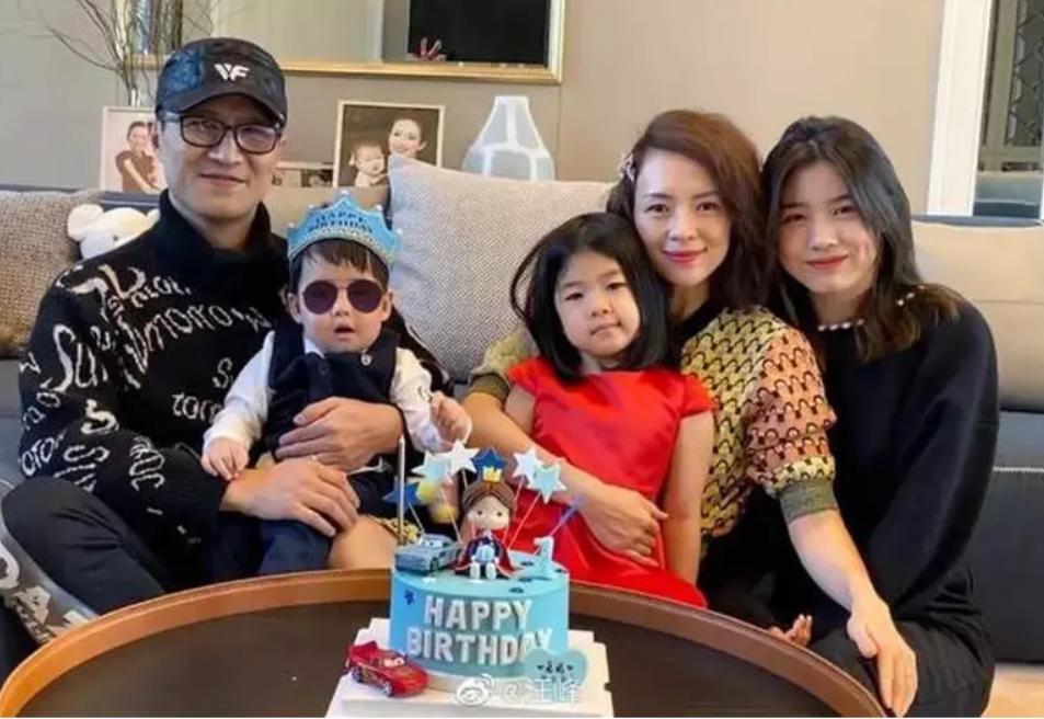 Nhan sắc Chương Tử Di gây bão khắp cõi mạng khi sang Venice dự sự kiện-5