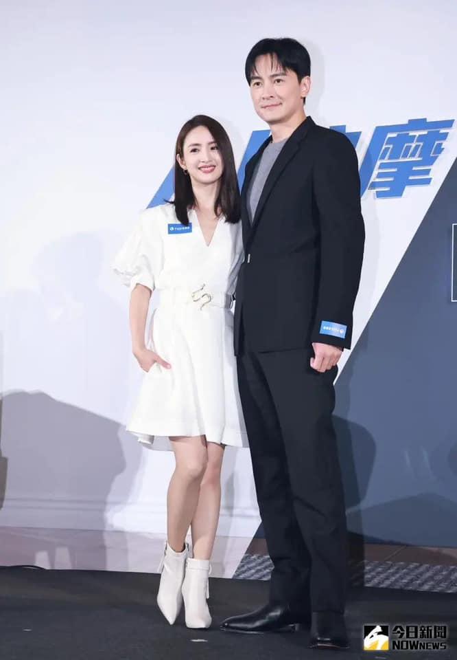 Cặp đôi Lâm Y Thần - Trịnh Nguyên Sướng thân mật ngày tái hợp, đứng chung khung hình khiến fan mê mệt-1