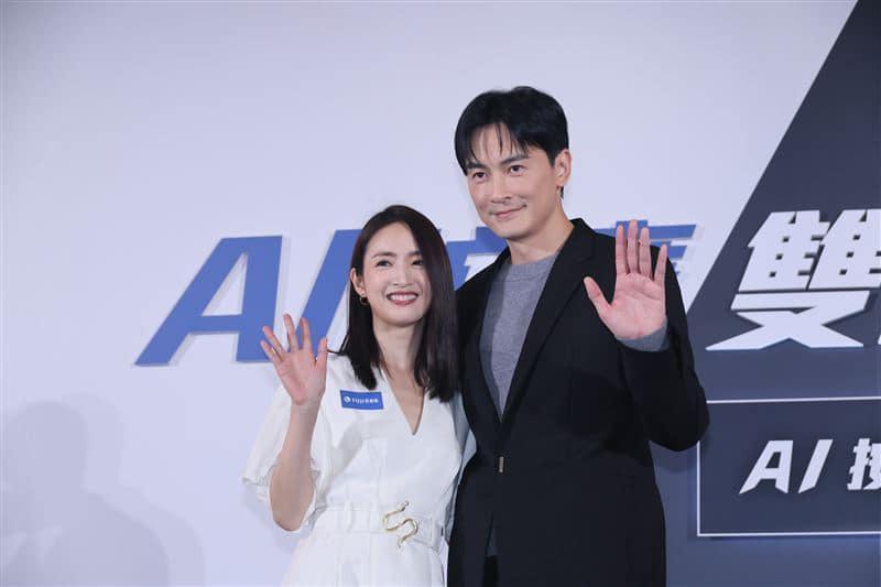 Cặp đôi Lâm Y Thần - Trịnh Nguyên Sướng thân mật ngày tái hợp, đứng chung khung hình khiến fan mê mệt-4