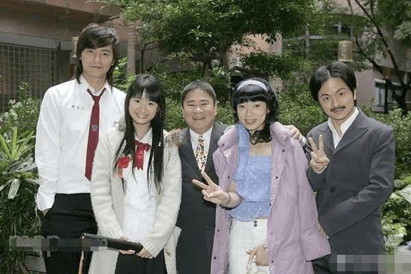 Cặp đôi Lâm Y Thần - Trịnh Nguyên Sướng thân mật ngày tái hợp, đứng chung khung hình khiến fan mê mệt-6