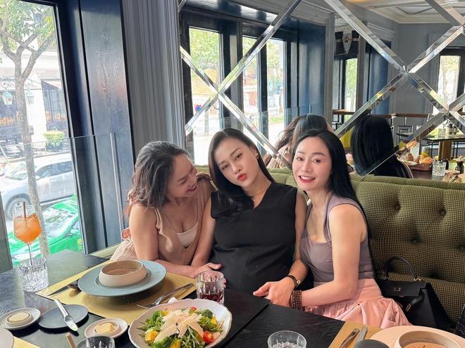 Phương Oanh lộ diện trước thềm lâm bồn, bụng bầu to vượt mặt nhưng vẫn gây sốt vì điều này-2