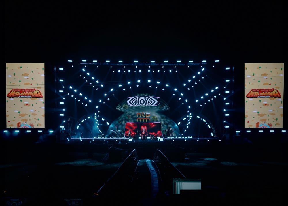 Đêm nhạc ở Hà Nội vỡ trận, hàng nghìn khán giả chạy mưa-2